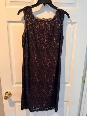 Adrianna Papell Black Lace Sleeveless Midi Dress